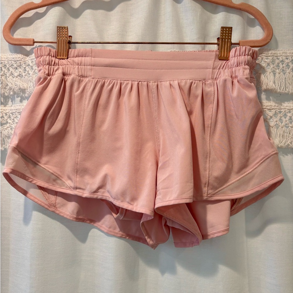 Lululemon Women’s Pink Hotty Hot Low-Rise Lined Short 2.5”